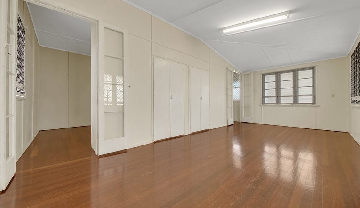 69 Toolooa Street, South Gladstone, QLD, 4680 - Image 4