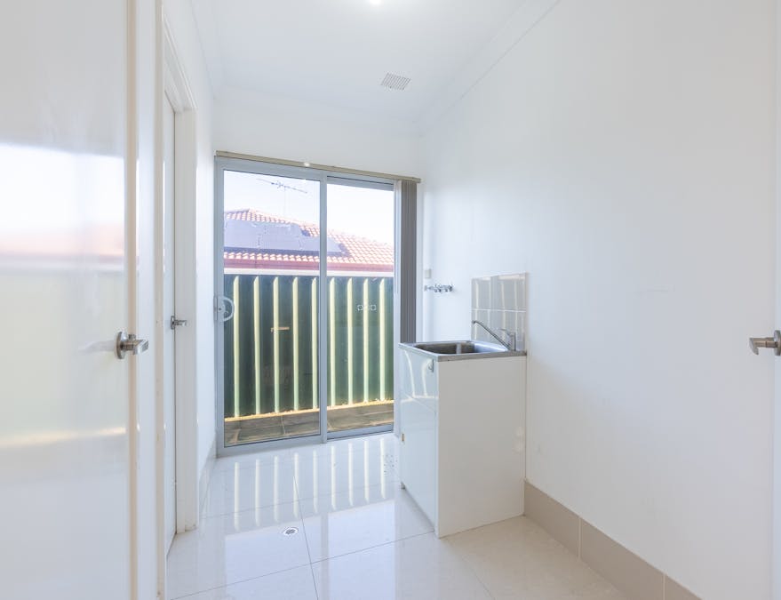 18 St Andrews Loop, Cooloongup, WA, 6168 - Image 15