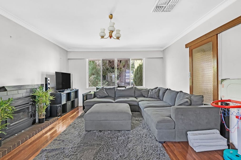 35 Latour Street, Australind, WA, 6233 - Image 6