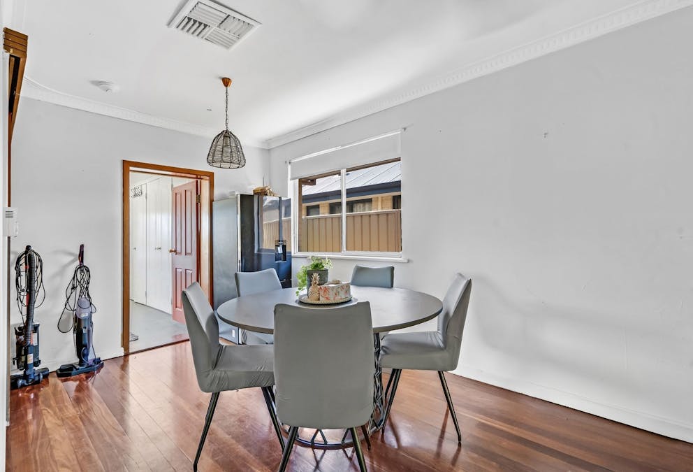 35 Latour Street, Australind, WA, 6233 - Image 10