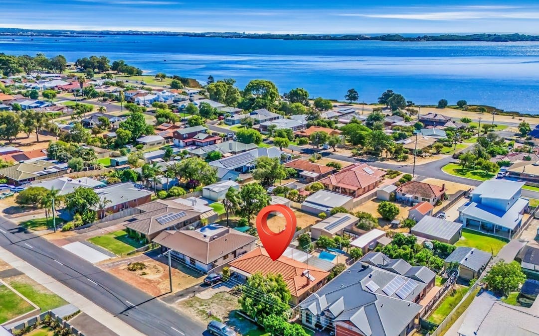 35 Latour Street, Australind, WA, 6233 - Image 2