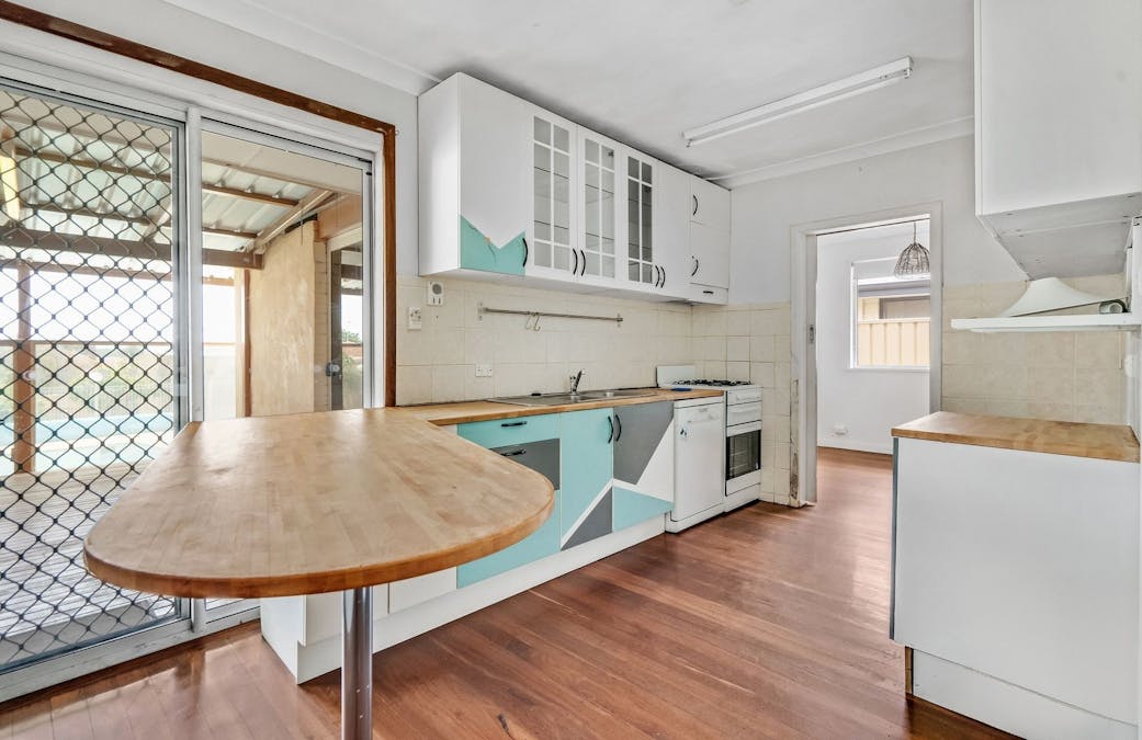 35 Latour Street, Australind, WA, 6233 - Image 14