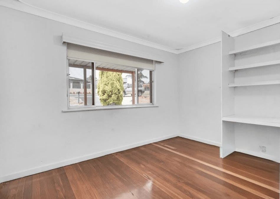 35 Latour Street, Australind, WA, 6233 - Image 16