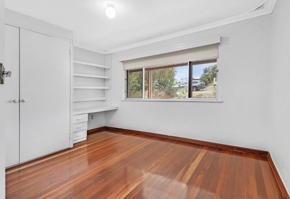 35 Latour Street, Australind, WA, 6233 - Image 17