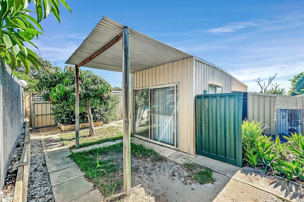 35 Latour Street, Australind, WA, 6233 - Image 24