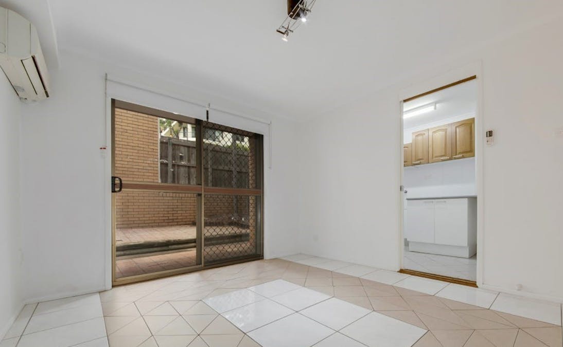 6/36 Kent Street, West Gladstone, QLD, 4680 - Image 2