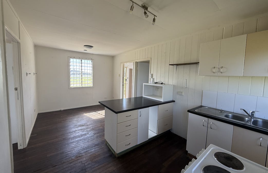 48 Videroni Street, Bundamba, QLD, 4304 - Image 4
