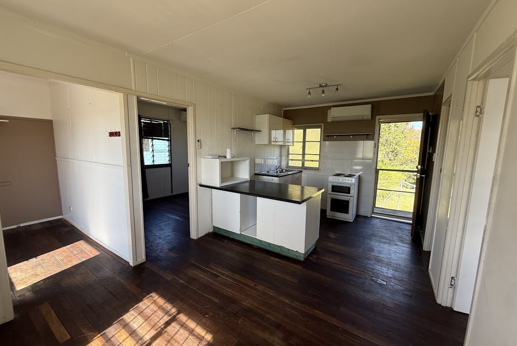 48 Videroni Street, Bundamba, QLD, 4304 - Image 2