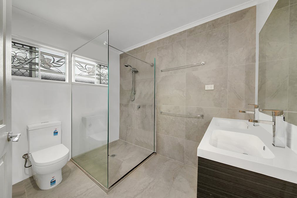14 Sandpiper Avenue, New Auckland, QLD, 4680 - Image 6