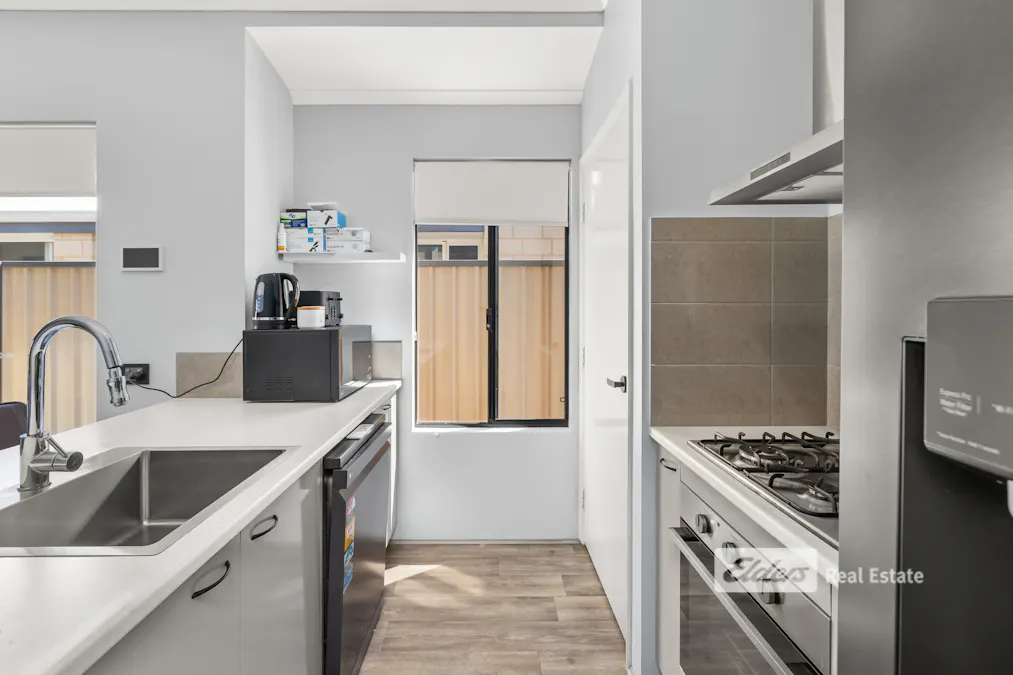 130 The Boulevard, Australind, WA, 6233 - Image 3