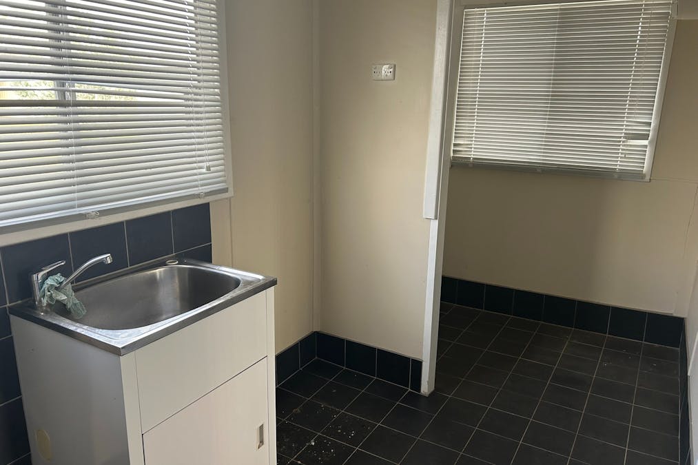 57 Caw Street, Merredin, WA, 6415 - Image 12