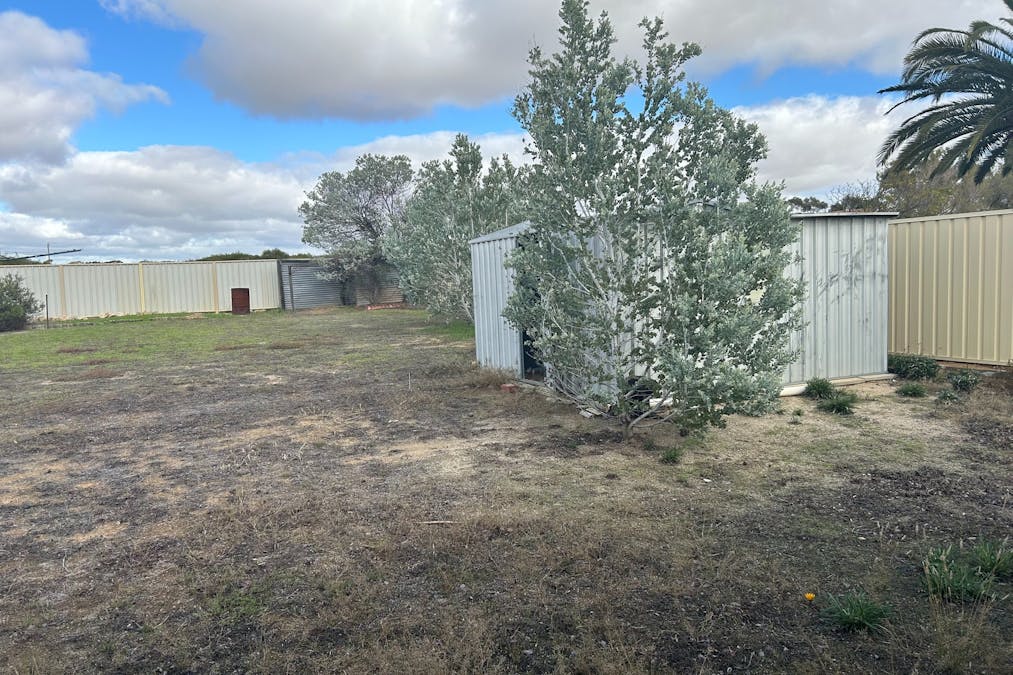57 Caw Street, Merredin, WA, 6415 - Image 14