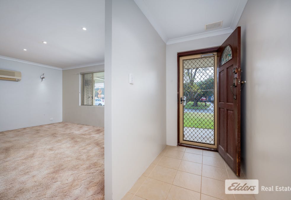 56 Kingsbridge Road, Warnbro, WA, 6169 - Image 2