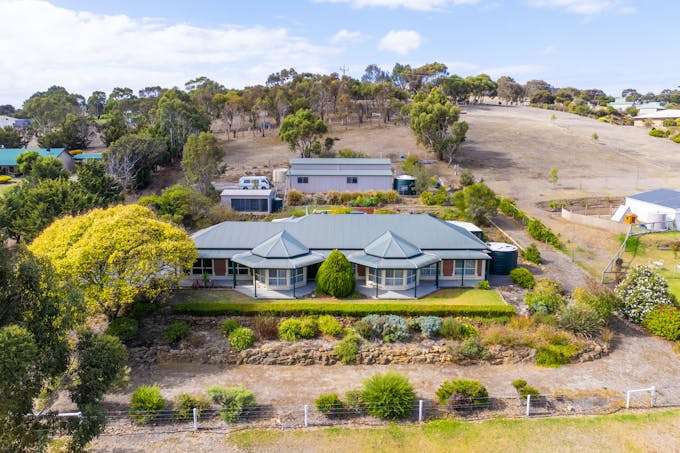 16 Lipizzaner Drive, Hindmarsh Valley, SA, 5211 - Image 1