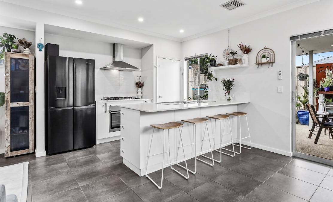 24 Carville Way, Baldivis, WA, 6171 - Image 2