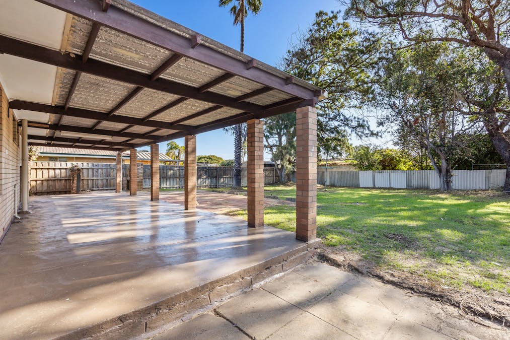 26 Seahaven Street, Safety Bay, WA, 6169 - Image 20