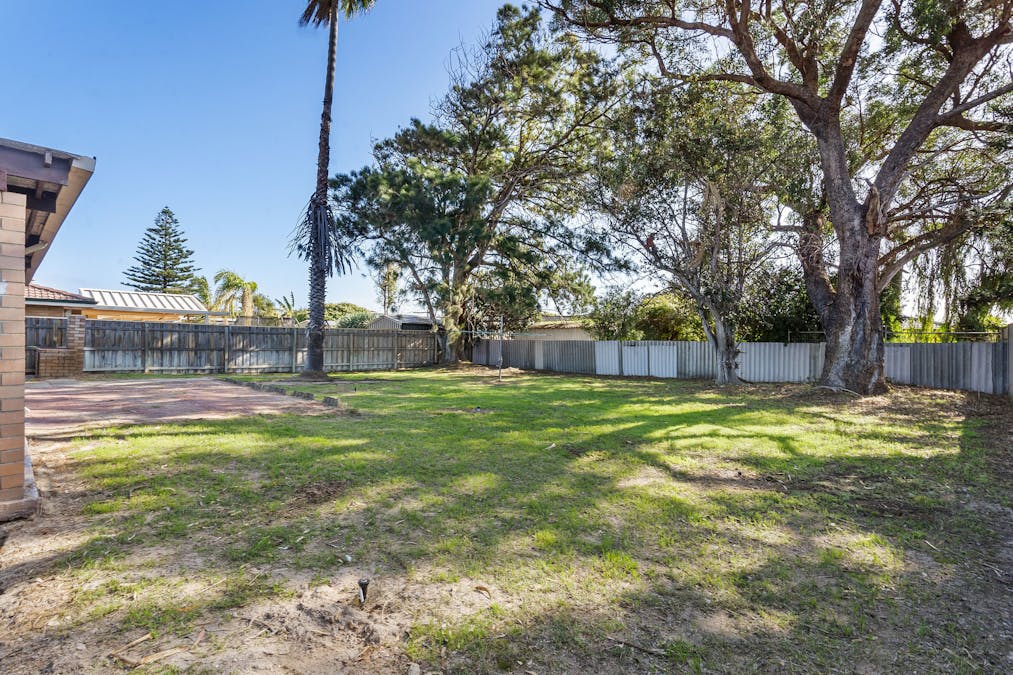 26 Seahaven Street, Safety Bay, WA, 6169 - Image 22