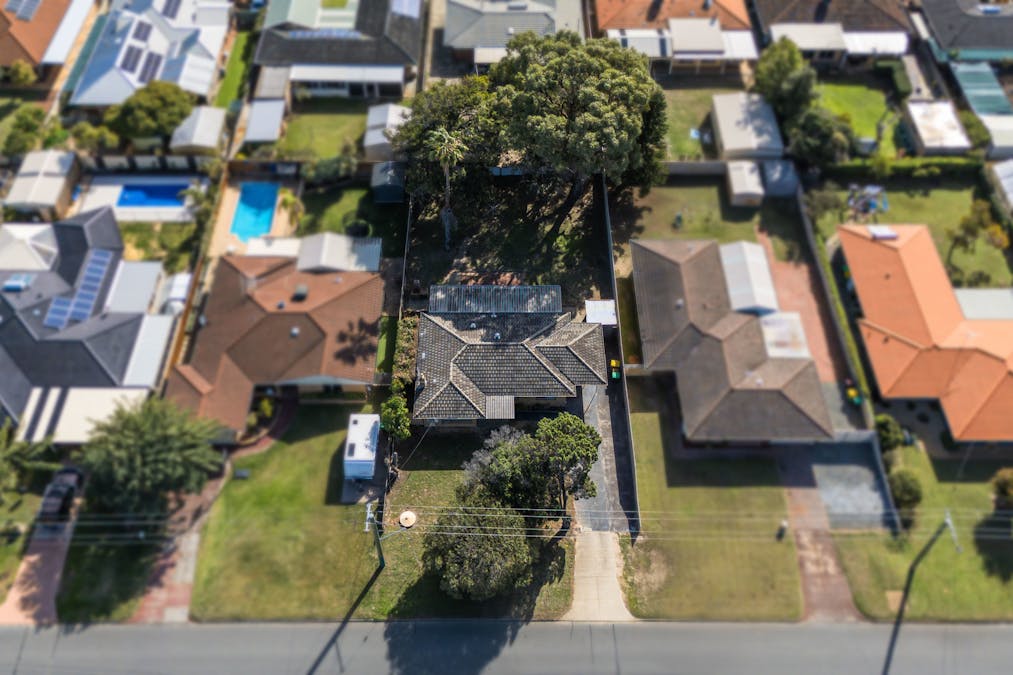 26 Seahaven Street, Safety Bay, WA, 6169 - Image 24