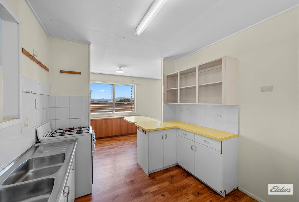 29 Smith Street, West Gladstone, QLD, 4680 - Image 11
