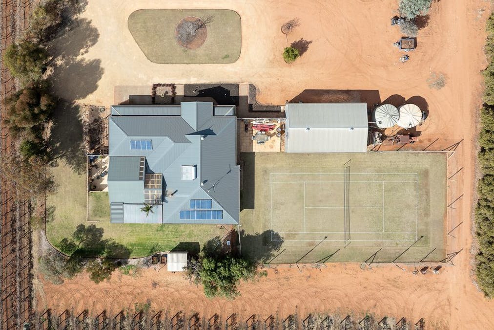 218 McKenzie Road, Barmera, SA, 5345 - Image 16