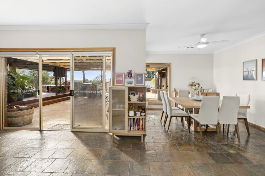 218 McKenzie Road, Barmera, SA, 5345 - Image 6