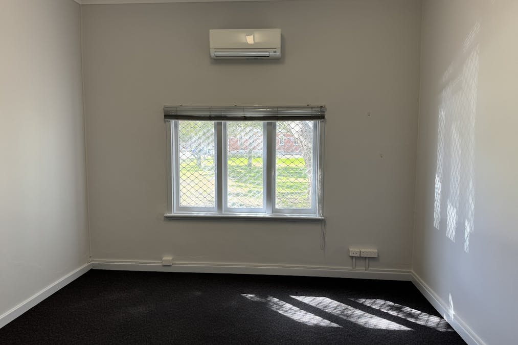 327 Fitzgerald Street East, Northam, WA, 6401 - Image 12