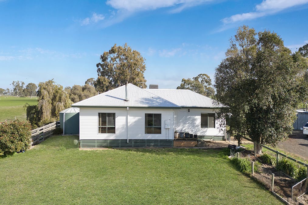 107 Five Ways Road, Balmoral, VIC, 3407 - Image 2