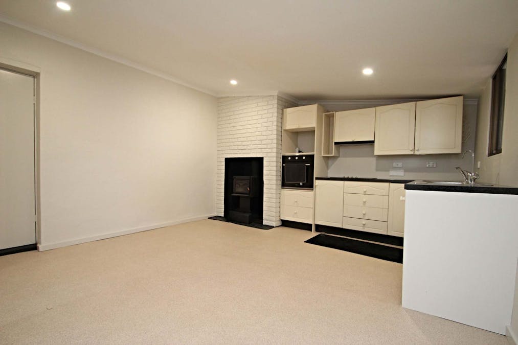 16 Paxton Terrace, Burra, SA, 5417 - Image 9