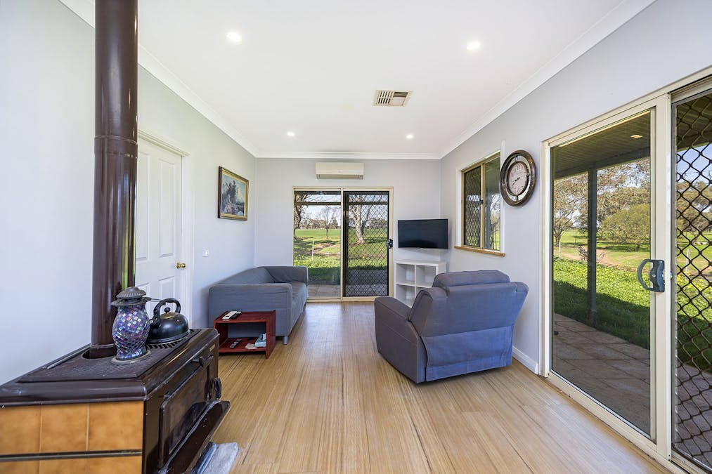 267 Long Street, Moora, WA, 6510 - Image 8