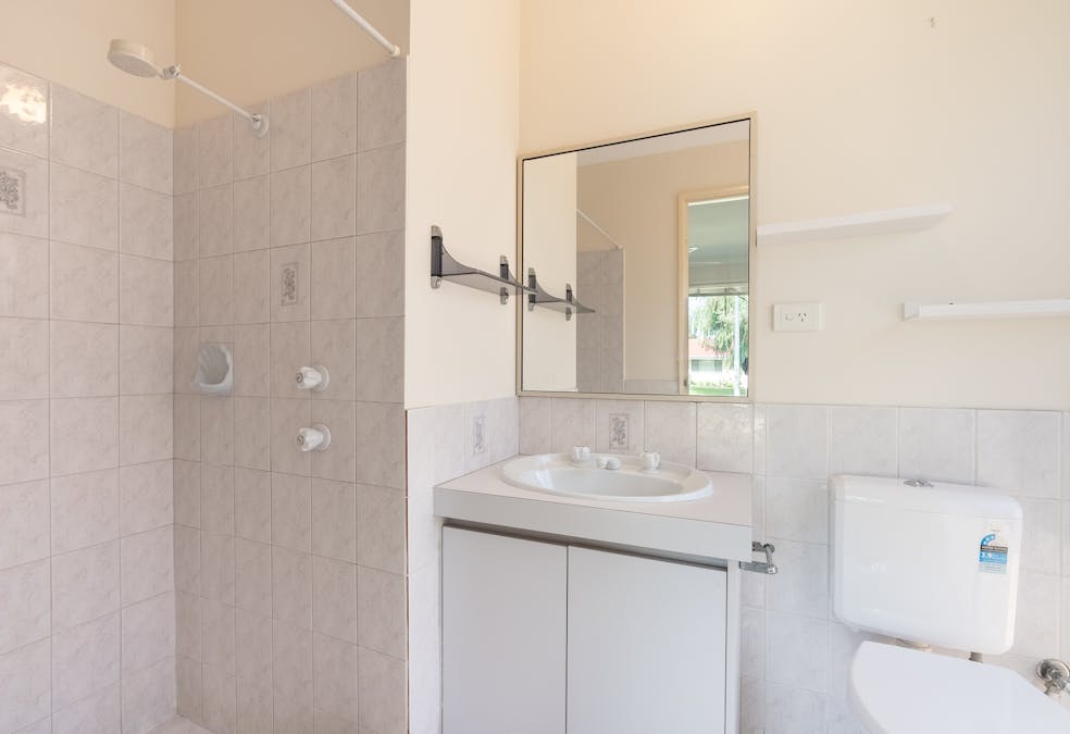 34 Okehampton Road, Warnbro, WA, 6169 - Image 4