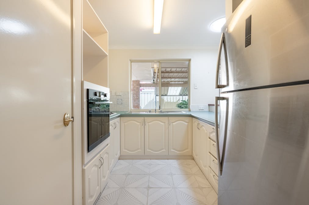 34 Okehampton Road, Warnbro, WA, 6169 - Image 5