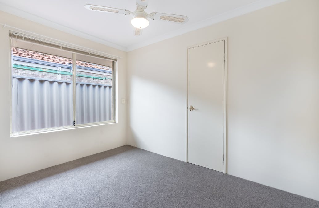 34 Okehampton Road, Warnbro, WA, 6169 - Image 9