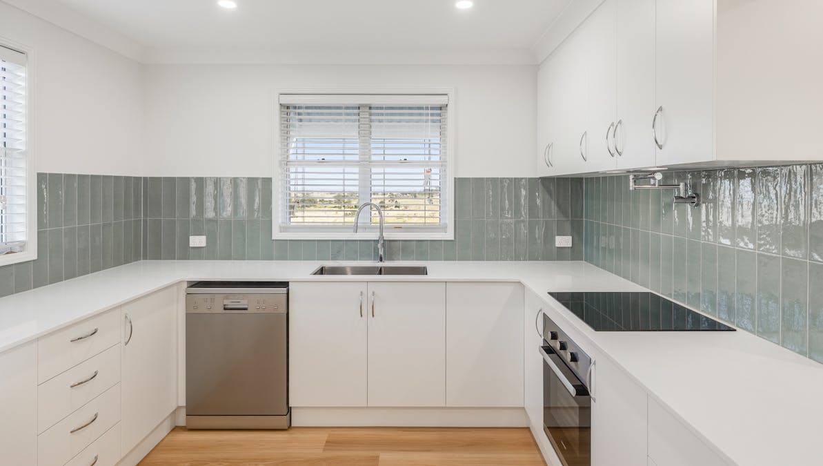 11  Jannusch Road, Gowrie Mountain, QLD, 4350 - Image 7