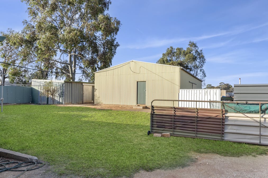 57 Colin Street, Loxton, SA, 5333 - Image 10