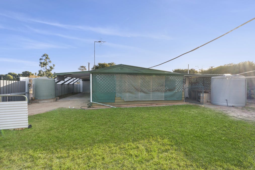 57 Colin Street, Loxton, SA, 5333 - Image 11