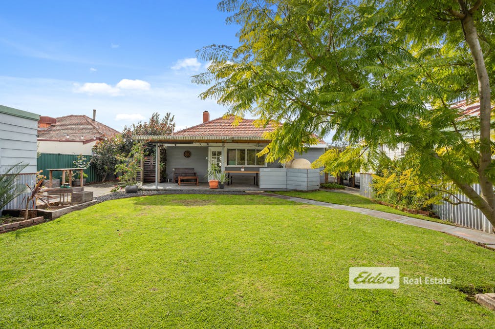 15 Roy Street, Harvey, WA, 6220 - Image 1