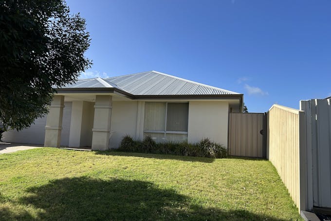 4 Finlay Avenue, Millbridge, WA, 6232 - Image 1