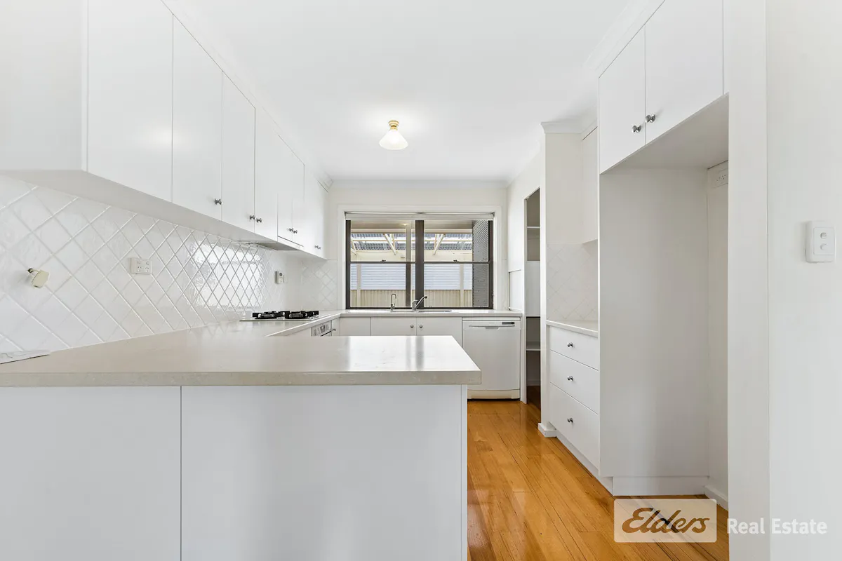 24 Elizabeth Street — photo 8 of 19