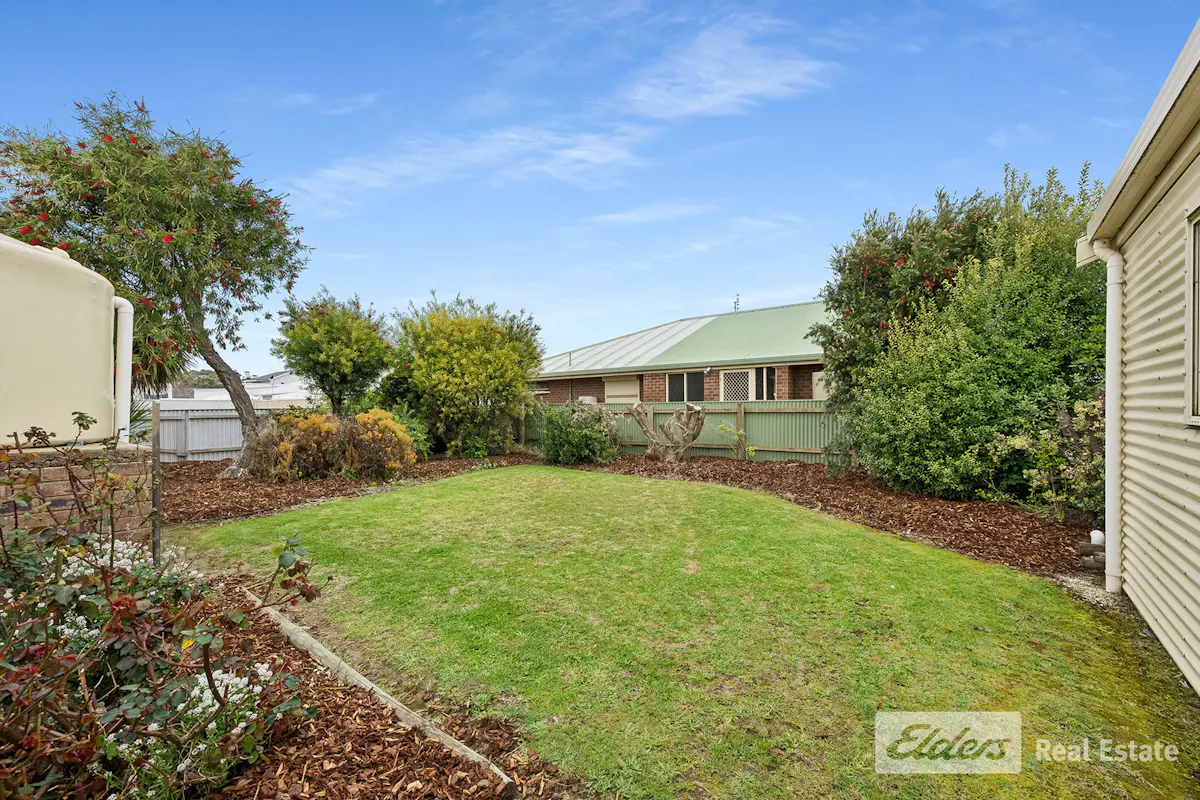 24 Elizabeth Street — photo 13 of 19