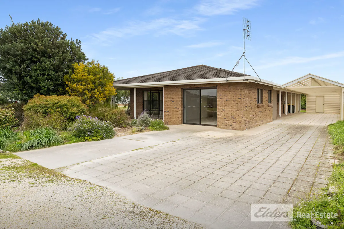 24 Elizabeth Street — photo 11 of 19