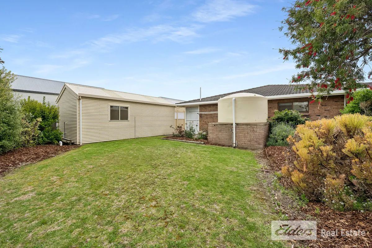 24 Elizabeth Street — photo 14 of 19