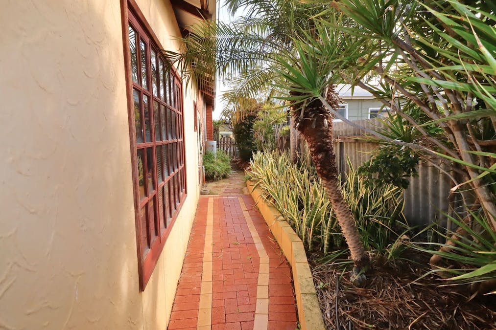 21 Quinlan Street, Wongan Hills, WA, 6603 - Image 23