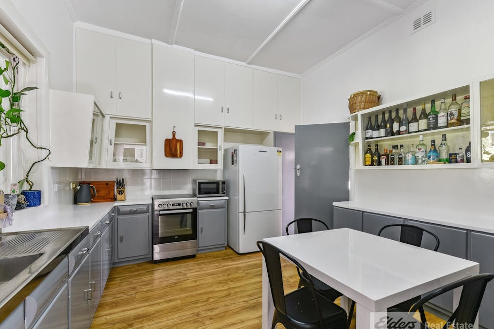 6 Aitken Street, Millicent, SA, 5280 - Image 9