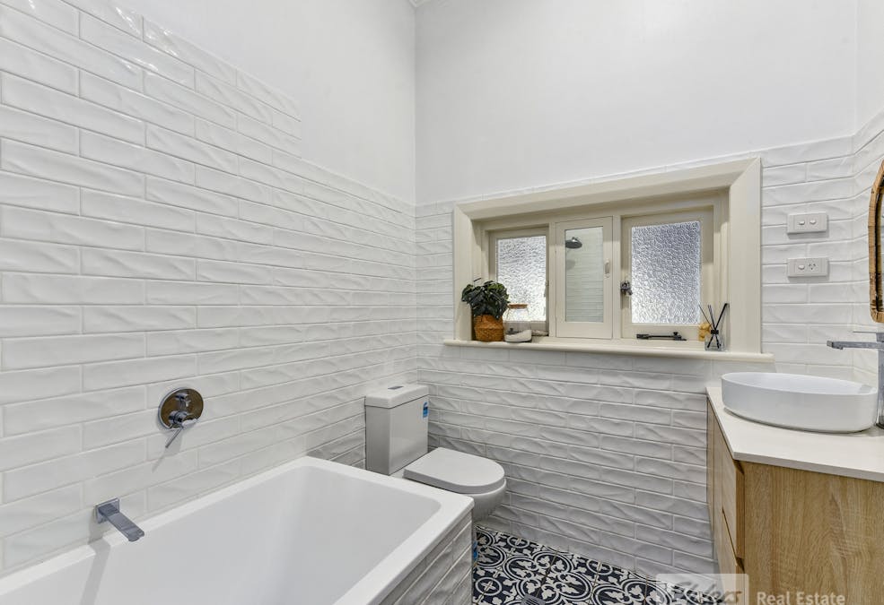 6 Aitken Street, Millicent, SA, 5280 - Image 14