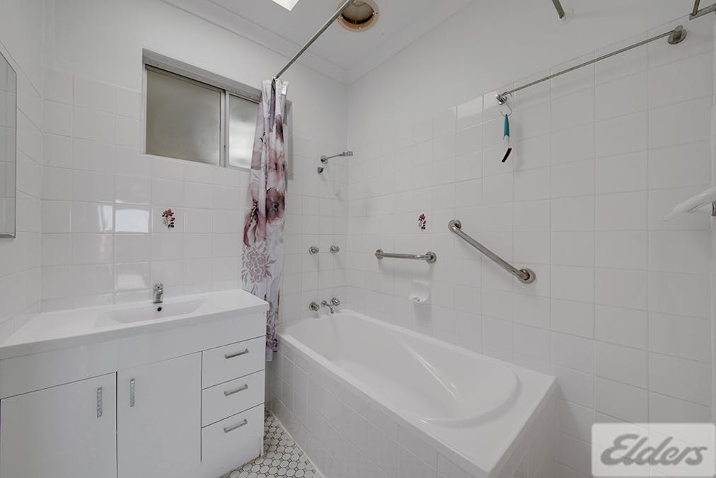 15 Yukana Street, Boyne Island, QLD, 4680 - Image 14