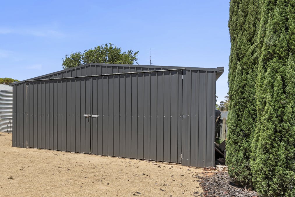 33 McCutcheon Street, Waikerie, SA, 5330 - Image 10