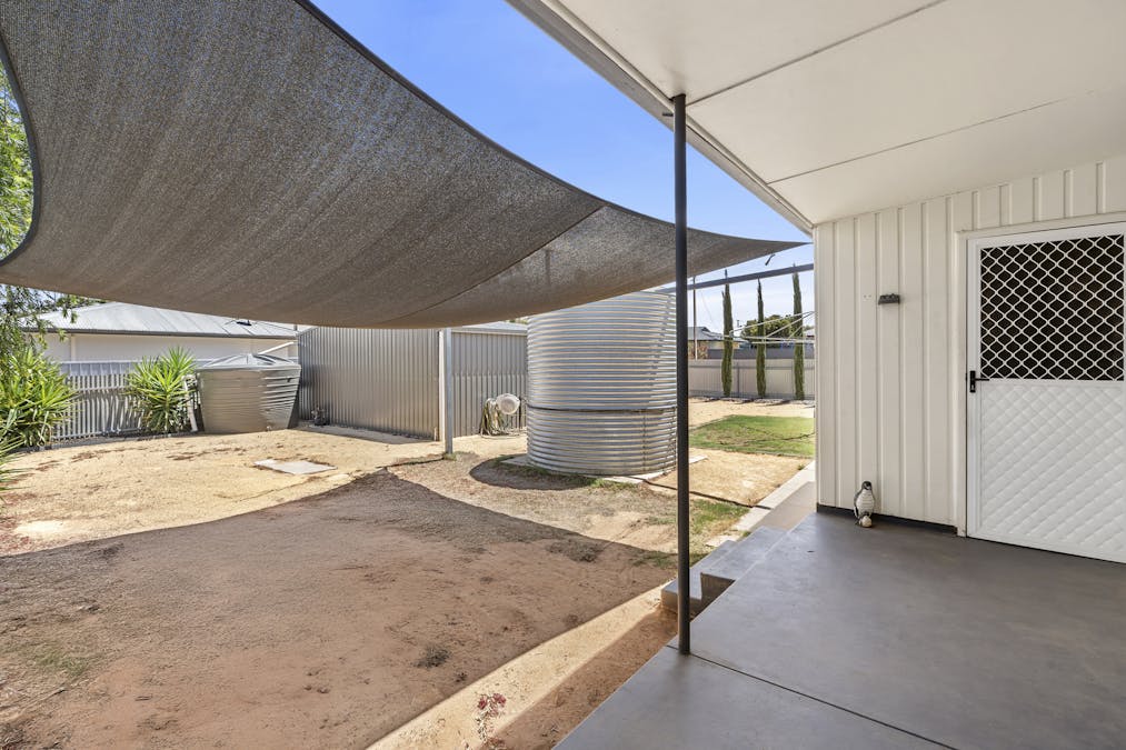 33 McCutcheon Street, Waikerie, SA, 5330 - Image 9