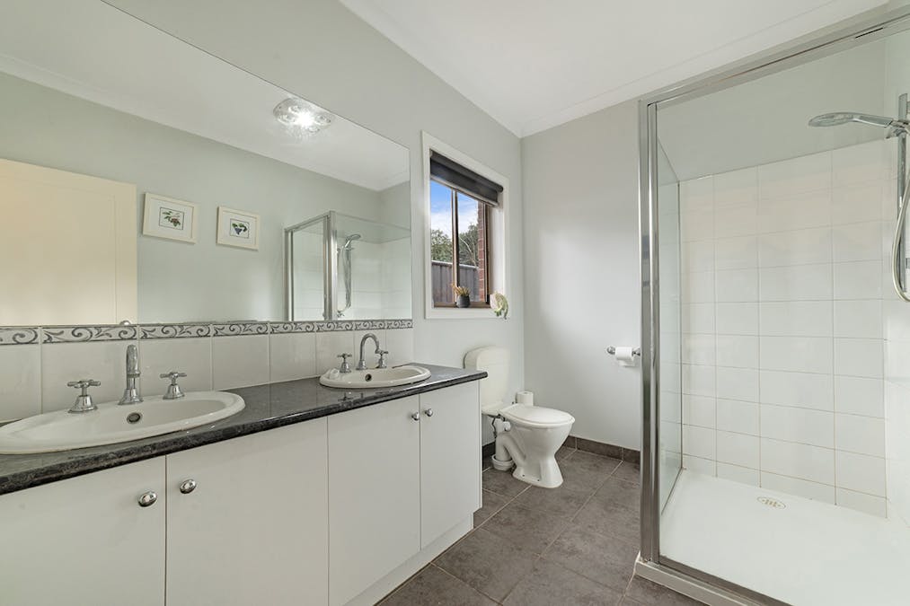 19 Windsor Drive, Hamilton, VIC, 3300 - Image 14