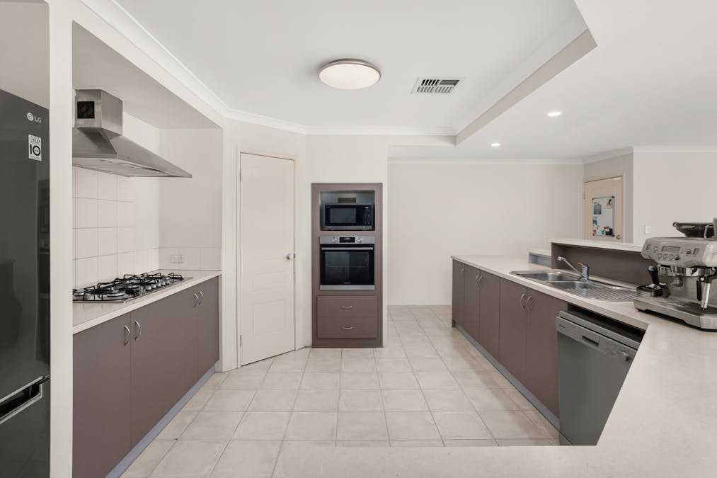 13 Murchison Parade, Millbridge, WA, 6232 - Image 8