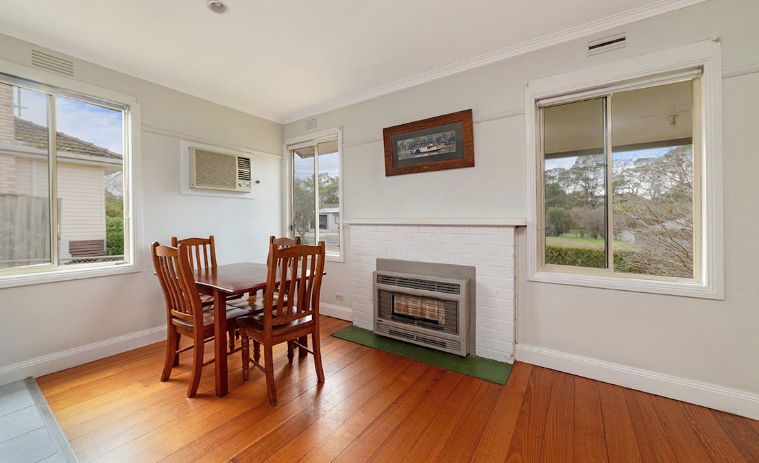 49 Kenna Avenue, Hamilton, VIC, 3300 - Image 4